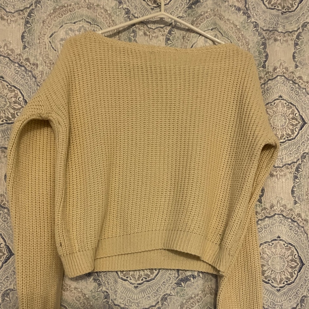 🇬🇧 Missguided off the shoulder cream sweater